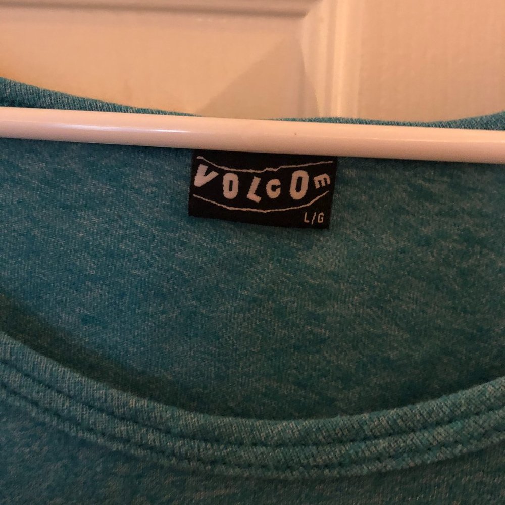Volcom Tank - Picture 2 of 2